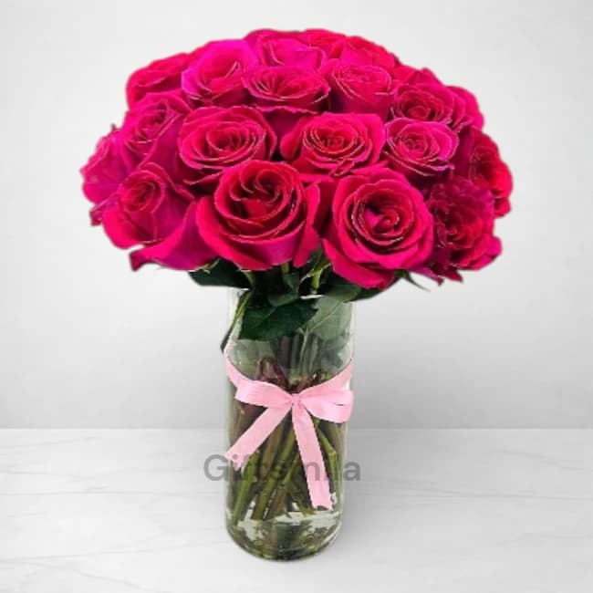 Awesome Pink Roses Vase