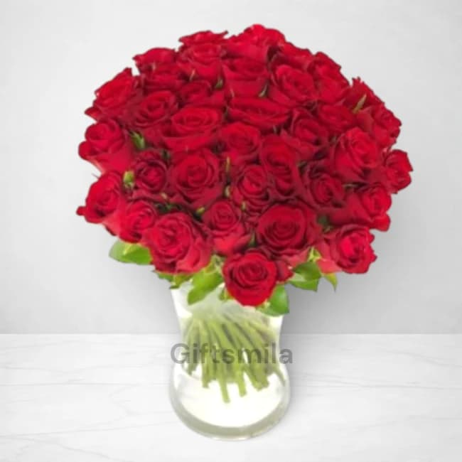 Classic Red Roses Vase