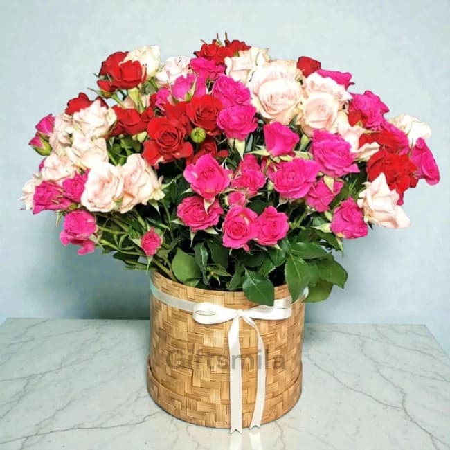 Mixed Roses Basket